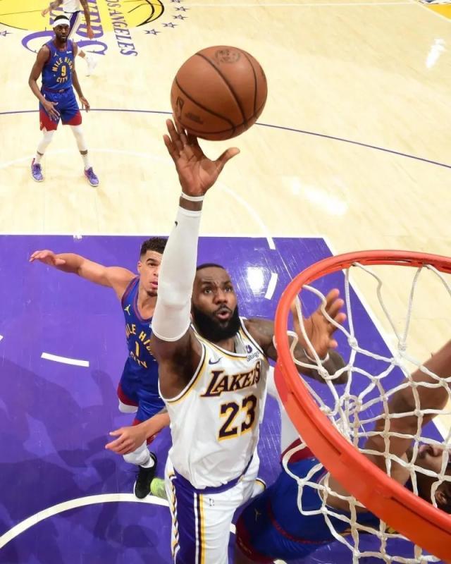 星空体育app官方网站-打不过真的打不过！湖人再负掘金交锋惨遭8连败