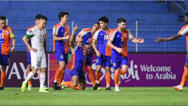 星空体育app-【亚冠】埃弗拉进球被吹阿莫里姆破门 泰港1比0浙江