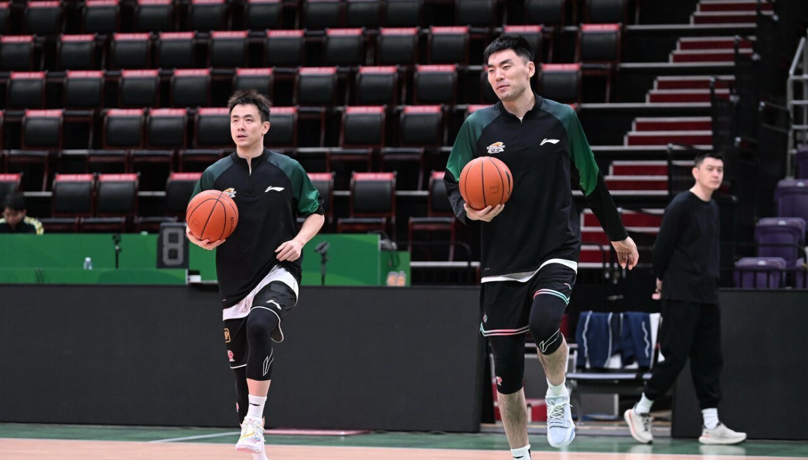 星空体育app官方网站-像郭艾伦张镇麟那样？赵继伟向辽篮表忠心 曝他休赛期曾接触首钢