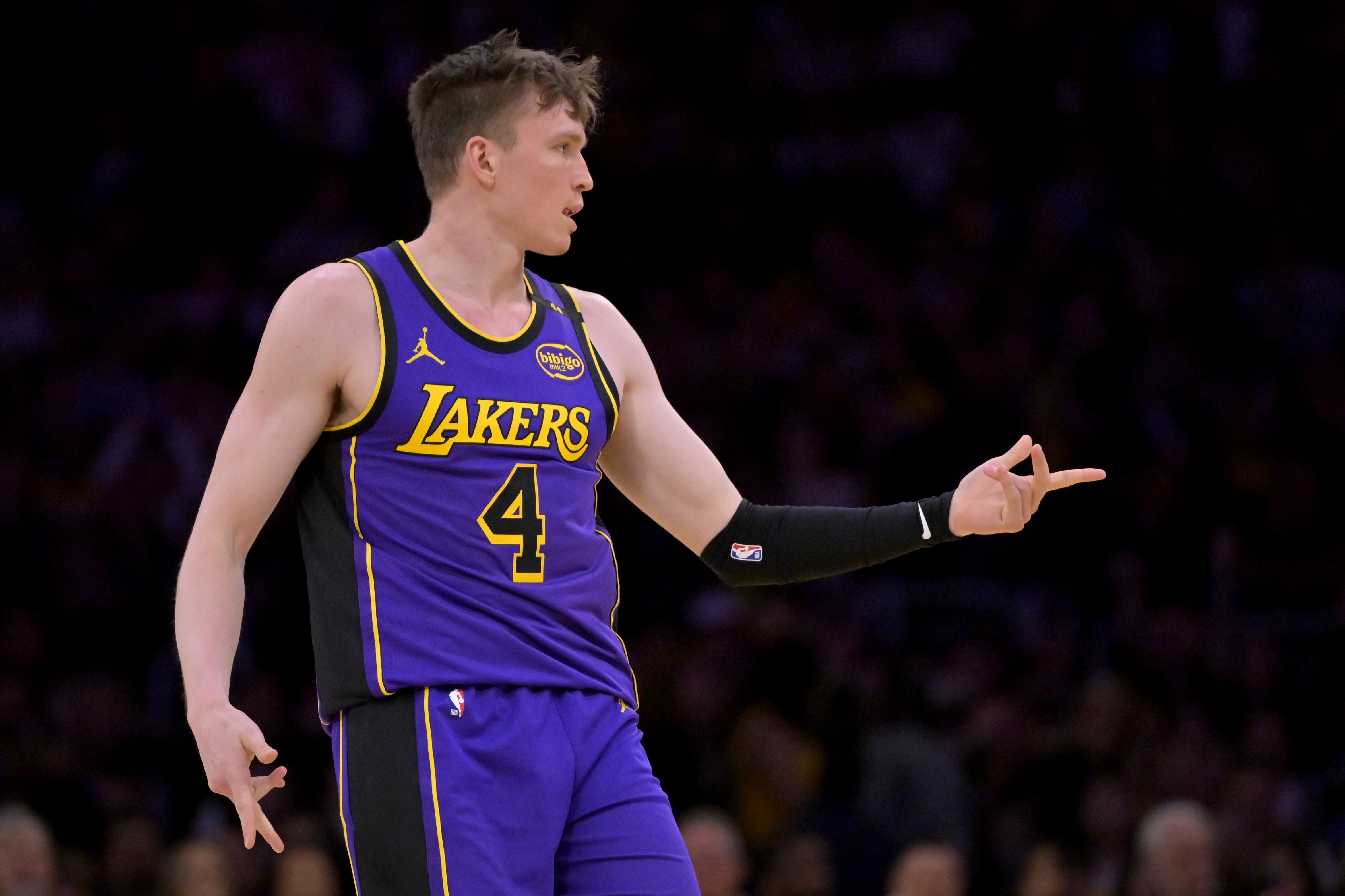 星空体育app下载-美记：湖人想打包克内克特及到期合同换回即战力 但没球队感兴趣